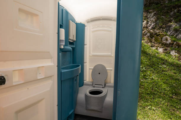 Best Portable restroom solutions  in Trenton, MO